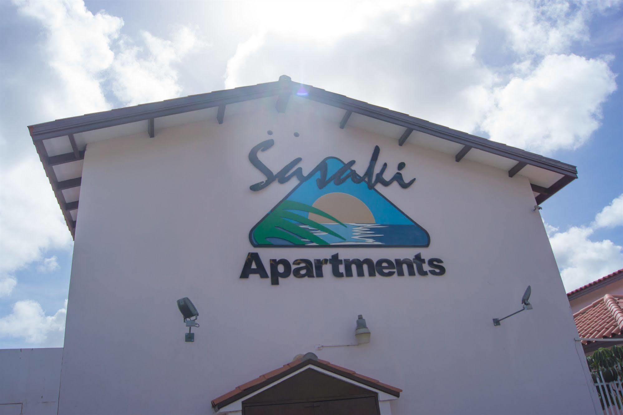 Sasaki Apartments Palm Beach Buitenkant foto